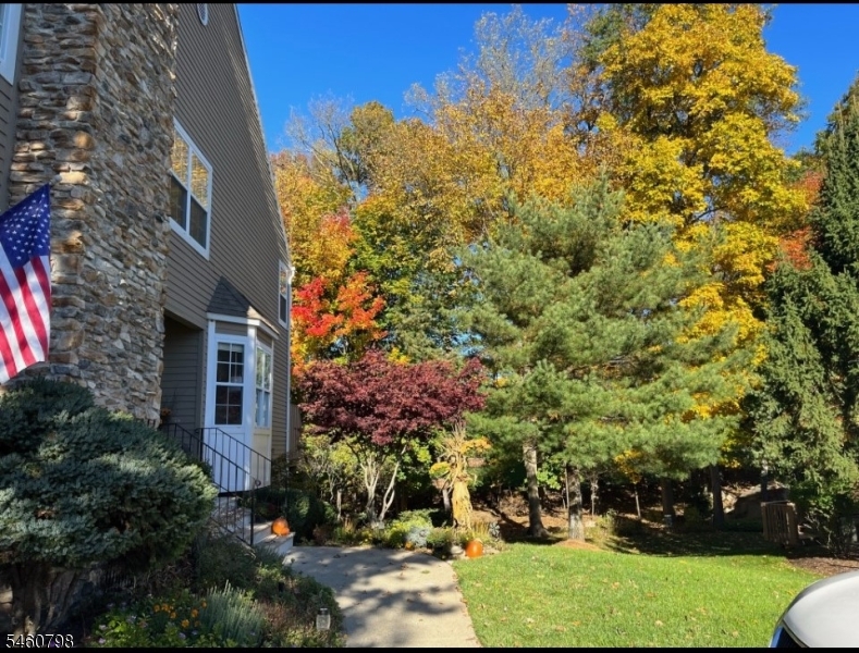 8 Hunter Road North Haledon NJ 07508
