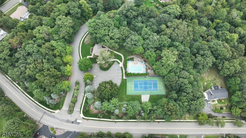 8 Hunter Road North Haledon NJ 07508