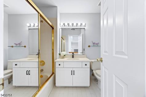 26 Sherwood Drive Mountain Lakes NJ 07046