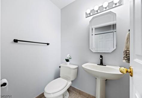 26 Sherwood Drive Mountain Lakes NJ 07046