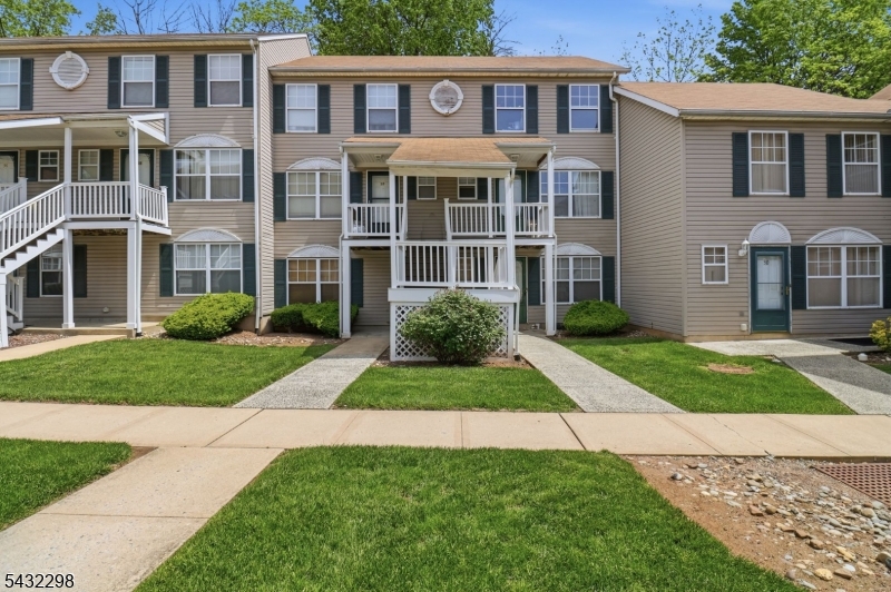239 40th Street Irvington NJ 07111