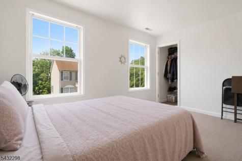 239 40th Street Irvington NJ 07111