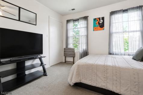 239 40th Street Irvington NJ 07111