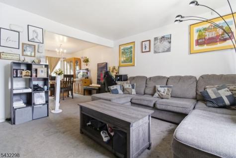239 40th Street Irvington NJ 07111