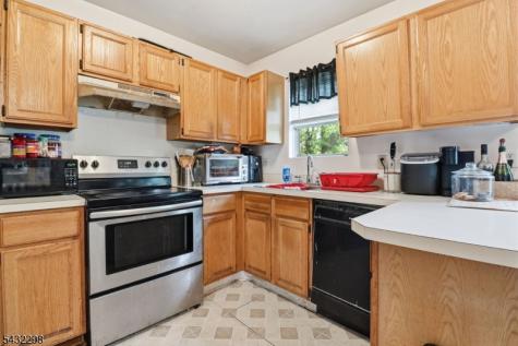 239 40th Street Irvington NJ 07111