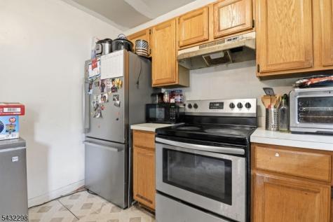239 40th Street Irvington NJ 07111