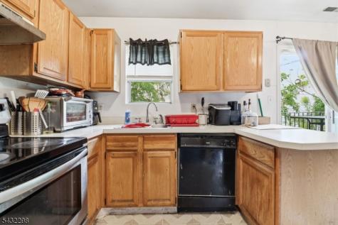 239 40th Street Irvington NJ 07111