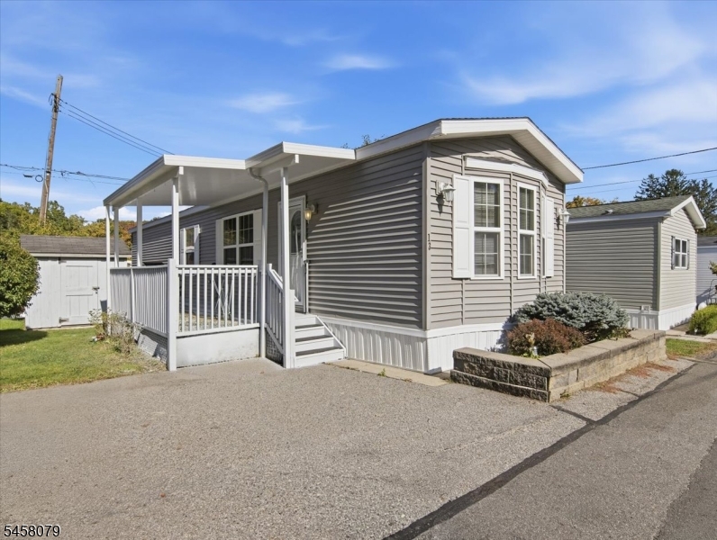 13 Makepeace Drive Jefferson NJ 07438