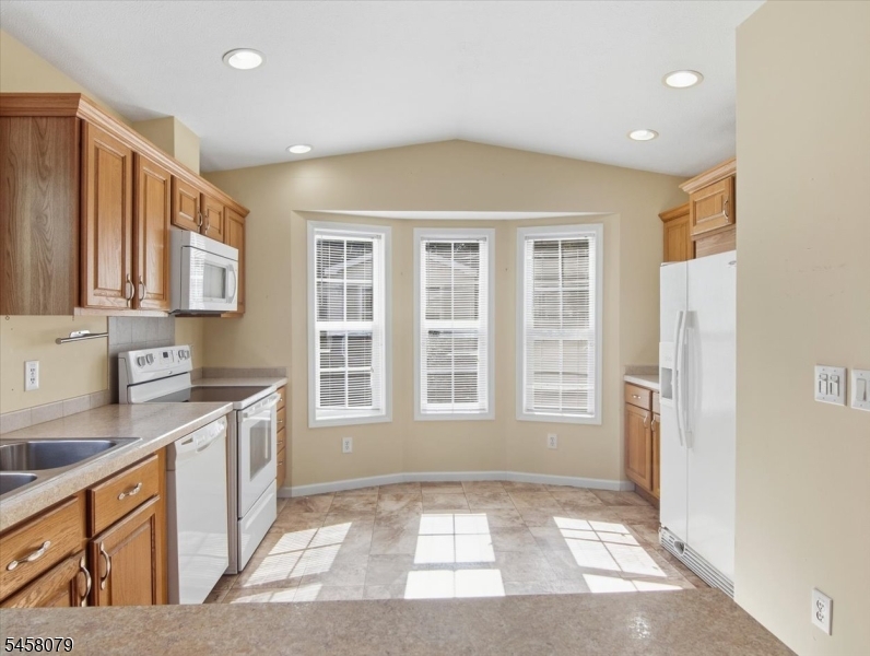13 Makepeace Drive Jefferson NJ 07438