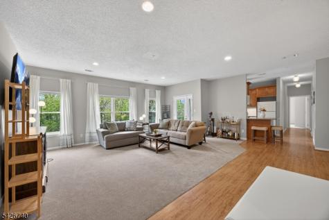 919 Burgundy Way Wayne NJ 07470