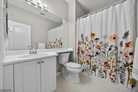 919 Burgundy Way Wayne NJ 07470