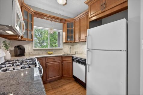 919 Burgundy Way Wayne NJ 07470