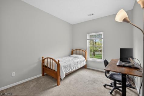 919 Burgundy Way Wayne NJ 07470