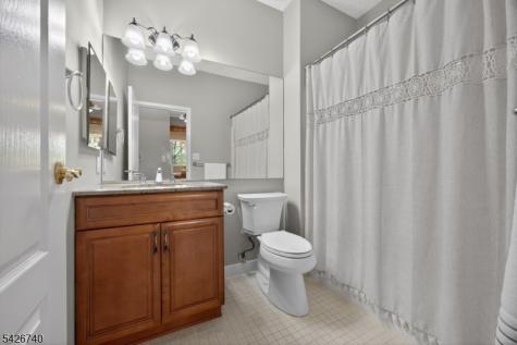 919 Burgundy Way Wayne NJ 07470