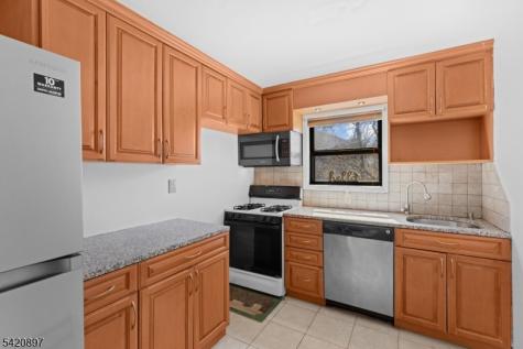 6 Colonial Drive Little Falls NJ 07424