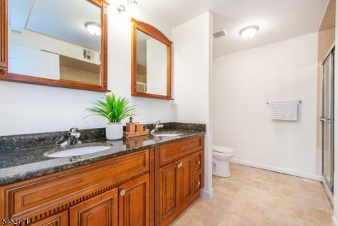 54 S Maple Avenue East Orange NJ 07018