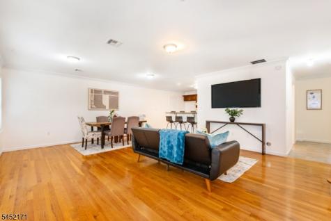 54 S Maple Avenue East Orange NJ 07018