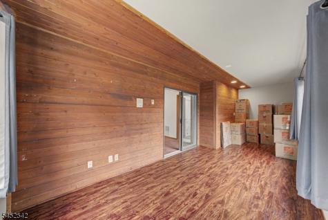 180 Dakota Drive Andover NJ 07848