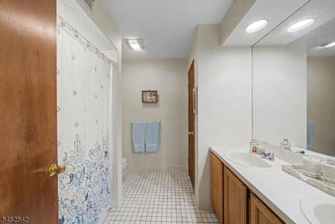 180 Dakota Drive Andover NJ 07848