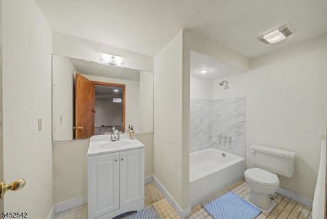 180 Dakota Drive Andover NJ 07848