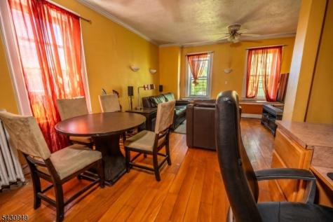 81 Romaine Ave Apt 2l Jersey City NJ 07306