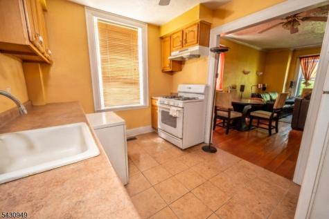 81 Romaine Ave Apt 2l Jersey City NJ 07306