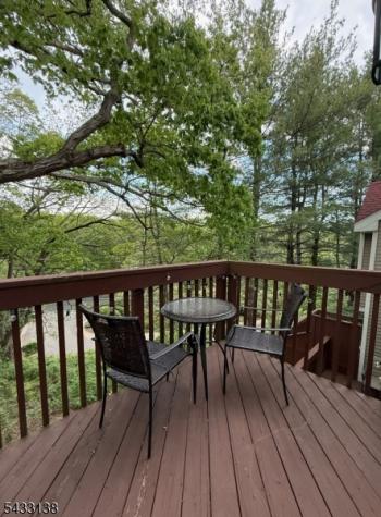 50 Red Oak Terrace Jefferson NJ 07438