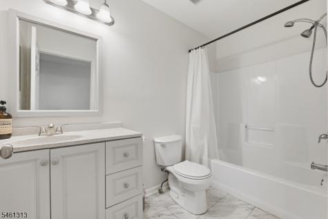 7 Derby East Orange NJ 07018
