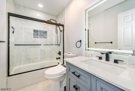 10 Gannet Court Wayne NJ 07470