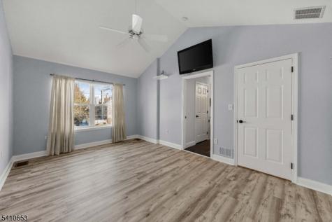 21 Dorchester Drive Bernards NJ 07920