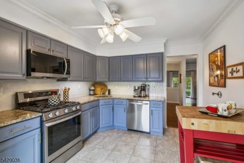 12 Louisburg Square Verona NJ 07044