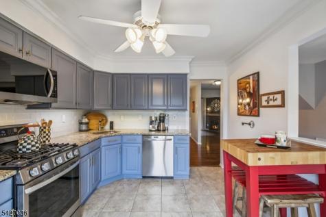 12 Louisburg Square Verona NJ 07044