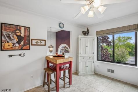12 Louisburg Square Verona NJ 07044