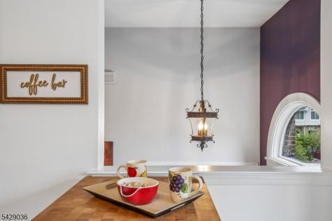 12 Louisburg Square Verona NJ 07044