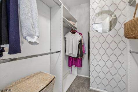 12 Louisburg Square Verona NJ 07044
