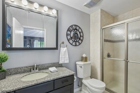 12 Louisburg Square Verona NJ 07044