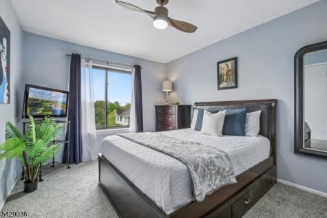 12 Louisburg Square Verona NJ 07044