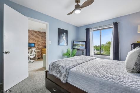 12 Louisburg Square Verona NJ 07044