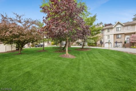 12 Louisburg Square Verona NJ 07044