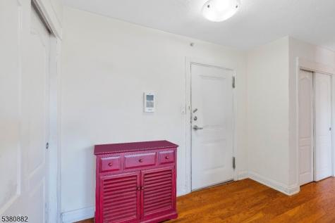 60 Parkway Drive East Orange NJ 07017