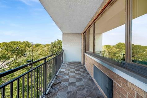 60 Parkway Drive East Orange NJ 07017