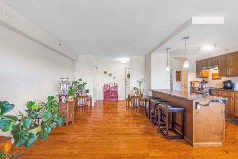 60 Parkway Drive East Orange NJ 07017