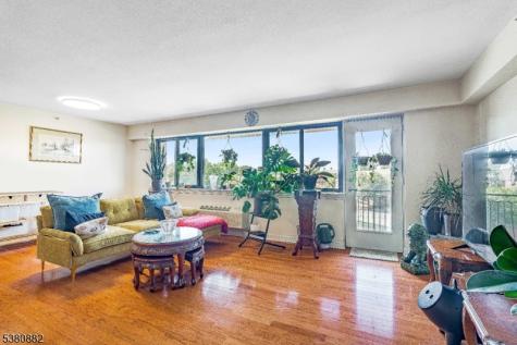 60 Parkway Drive East Orange NJ 07017