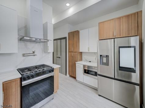 133 Clifton Place Jersey City NJ 07304