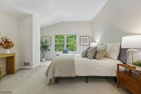 32 Kent Drive Roseland NJ 07068
