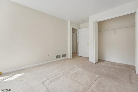 32 Kent Drive Roseland NJ 07068