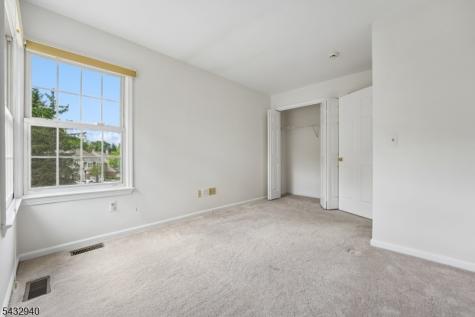 32 Kent Drive Roseland NJ 07068