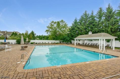 32 Kent Drive Roseland NJ 07068