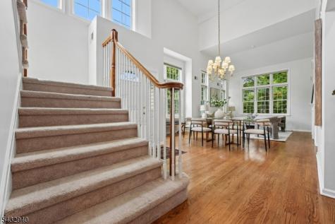 32 Kent Drive Roseland NJ 07068