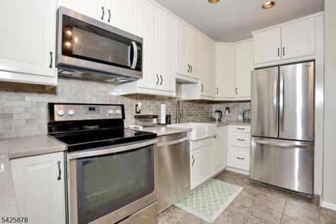 1314 Richmond Road West Milford NJ 07480